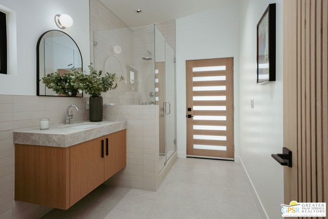 1956 E Park Drive, Palm Springs, CA 92262