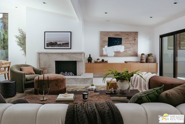 1956 E Park Drive, Palm Springs, CA 92262