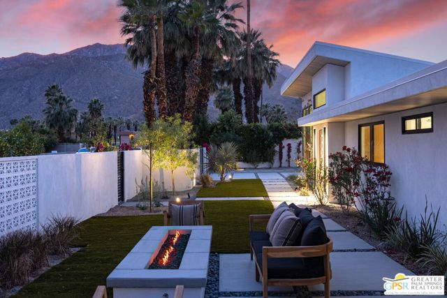 1956 E Park Drive, Palm Springs, CA 92262