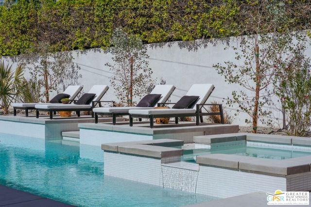 1956 E Park Drive, Palm Springs, CA 92262