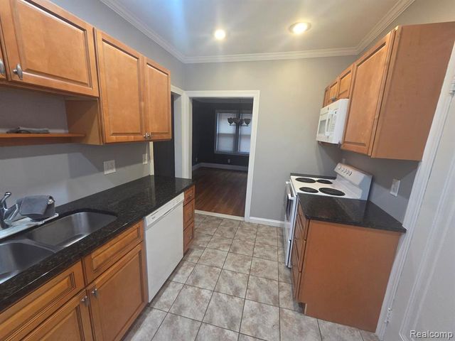 22303 Beech Street, Dearborn, MI 48124