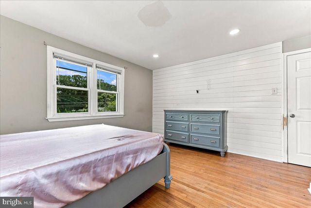 202 RIDGE AVE, Kennett Square, PA 19348