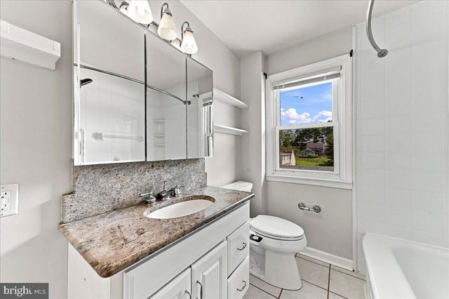 202 RIDGE AVE, Kennett Square, PA 19348