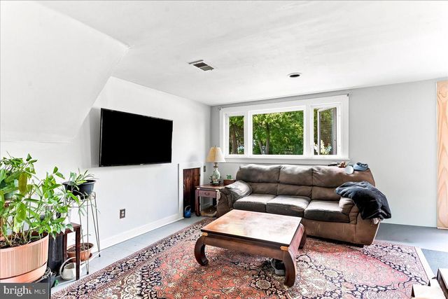 202 RIDGE AVE, Kennett Square, PA 19348