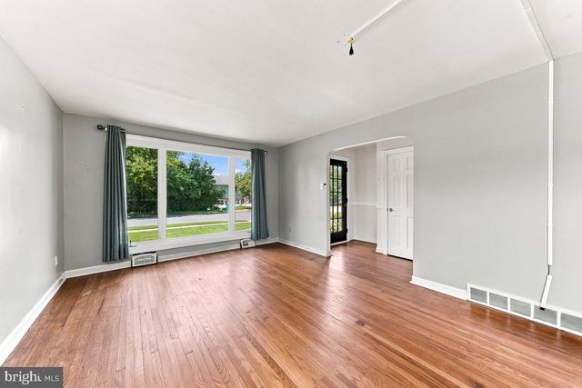 202 RIDGE AVE, Kennett Square, PA 19348
