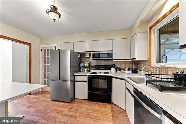 202 RIDGE AVE, Kennett Square, PA 19348