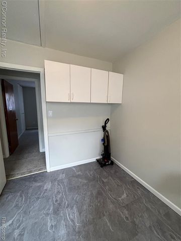 27637 Barrington Street, Madison Heights, MI 48071