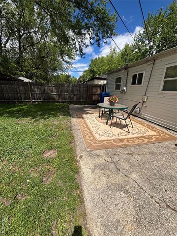 27637 Barrington Street, Madison Heights, MI 48071