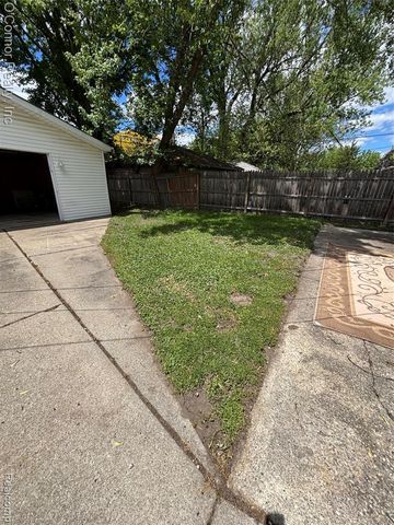 27637 Barrington Street, Madison Heights, MI 48071