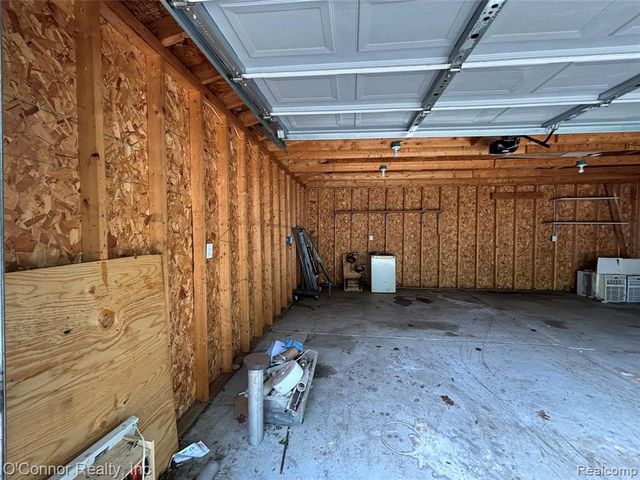 27637 Barrington Street, Madison Heights, MI 48071