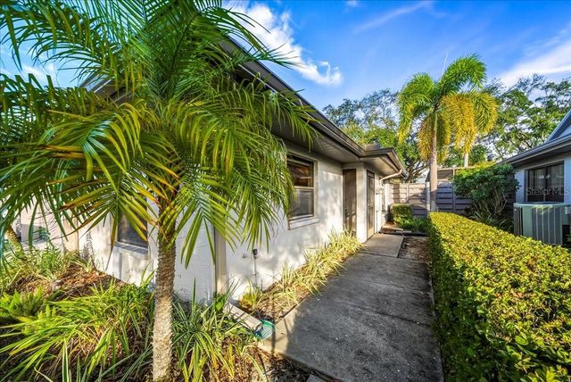 4530 ATWOOD CAY CIRCLE 13, Sarasota, FL 34233