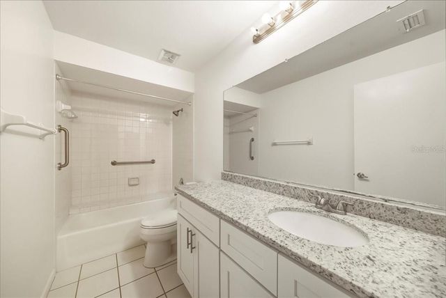 4530 ATWOOD CAY CIRCLE 13, Sarasota, FL 34233