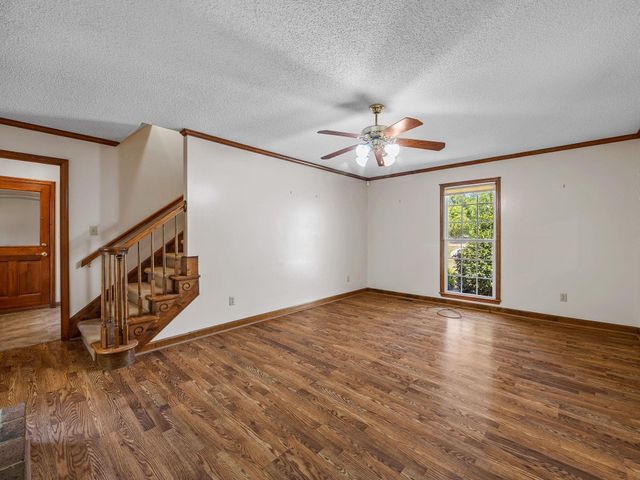 320 Burton Rd, Spartanburg, SC 29302