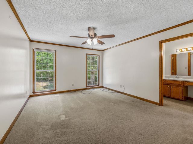 320 Burton Rd, Spartanburg, SC 29302