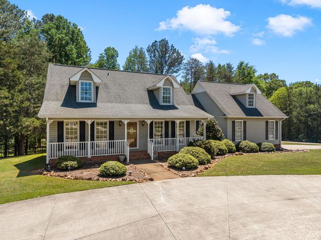 320 Burton Rd, Spartanburg, SC 29302