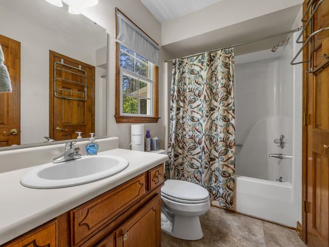 320 Burton Rd, Spartanburg, SC 29302