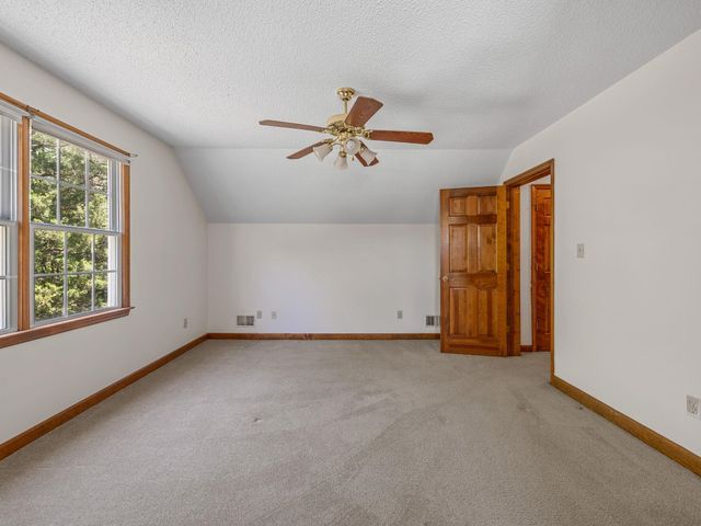 320 Burton Rd, Spartanburg, SC 29302