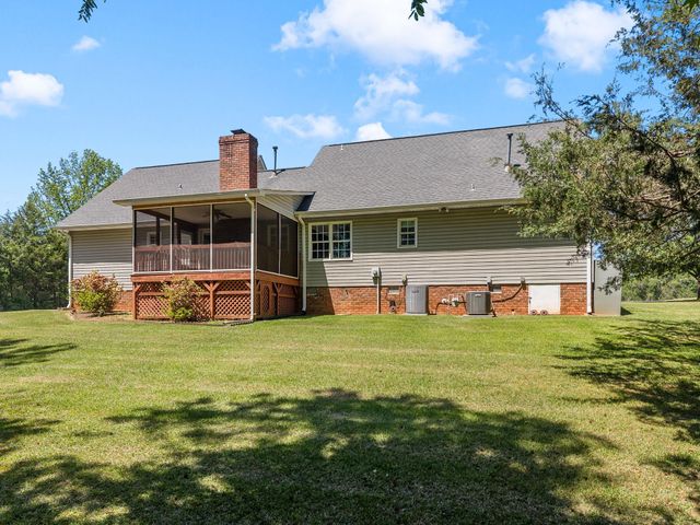 320 Burton Rd, Spartanburg, SC 29302