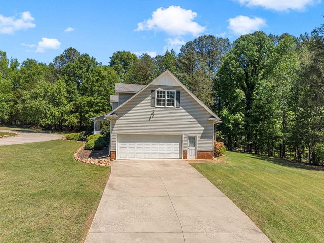 320 Burton Rd, Spartanburg, SC 29302