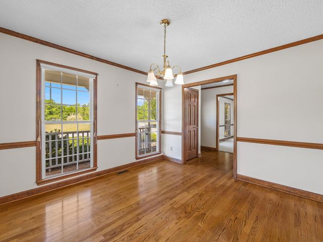 320 Burton Rd, Spartanburg, SC 29302