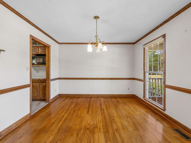 320 Burton Rd, Spartanburg, SC 29302