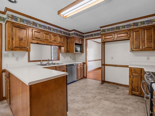 320 Burton Rd, Spartanburg, SC 29302