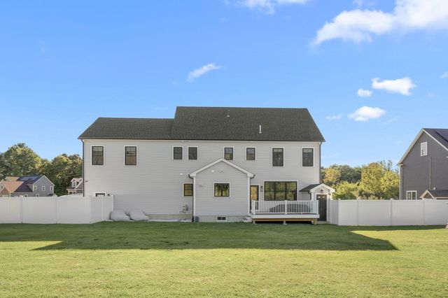 82 Colts Way, Attleboro, MA 02703