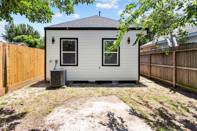 1101 Wooding Street, Houston, TX 77011
