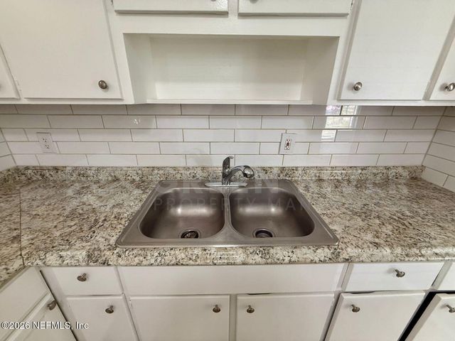 4623 SUFFOLK Avenue, Jacksonville, FL 32208