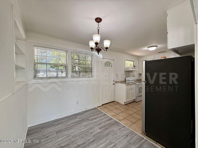 4623 SUFFOLK Avenue, Jacksonville, FL 32208