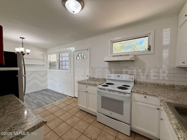 4623 SUFFOLK Avenue, Jacksonville, FL 32208