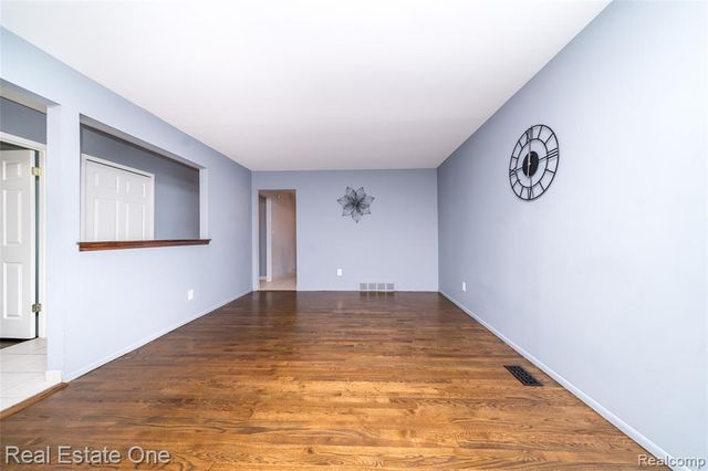 26053 Eureka Drive, Warren, MI 48091