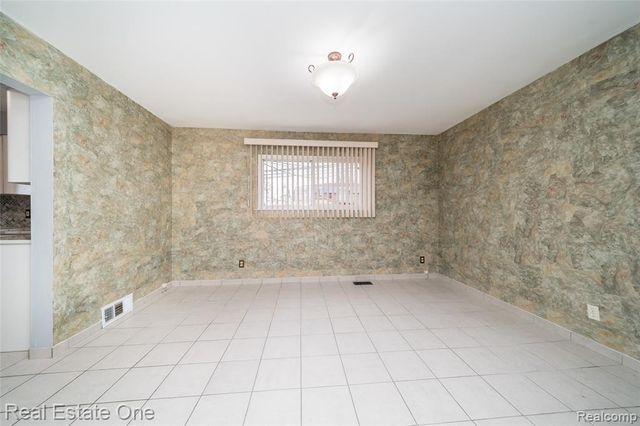 26053 Eureka Drive, Warren, MI 48091