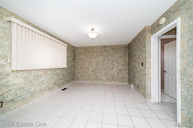 26053 Eureka Drive, Warren, MI 48091