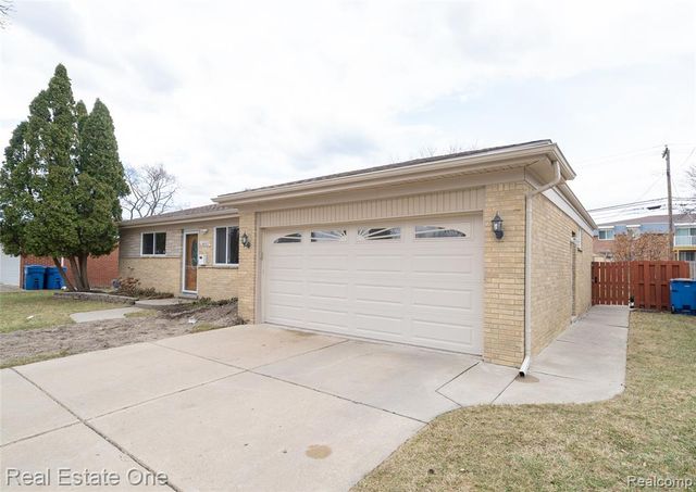 26053 Eureka Drive, Warren, MI 48091