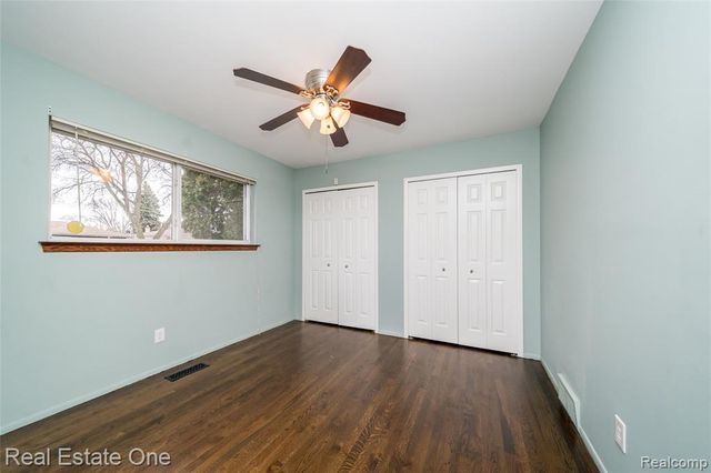 26053 Eureka Drive, Warren, MI 48091