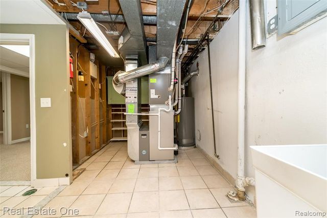 26053 Eureka Drive, Warren, MI 48091