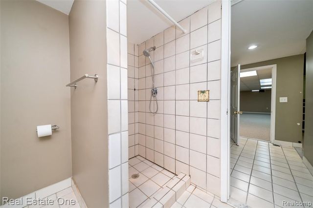 26053 Eureka Drive, Warren, MI 48091