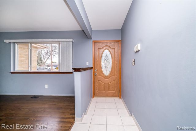 26053 Eureka Drive, Warren, MI 48091