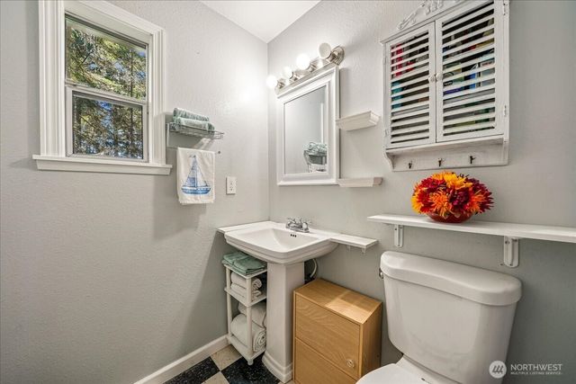 11618 Breaker Way, Anderson Island, WA 98303