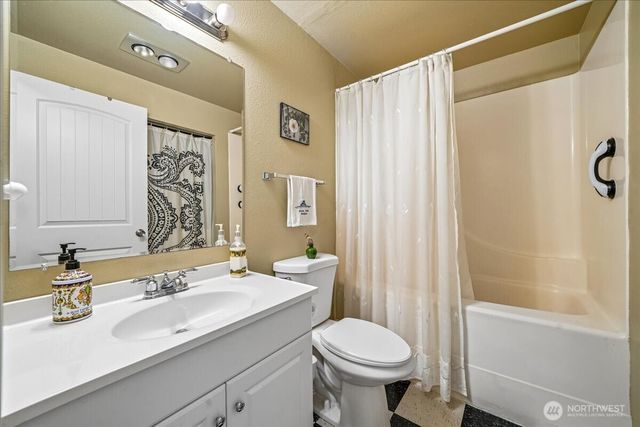 11618 Breaker Way, Anderson Island, WA 98303