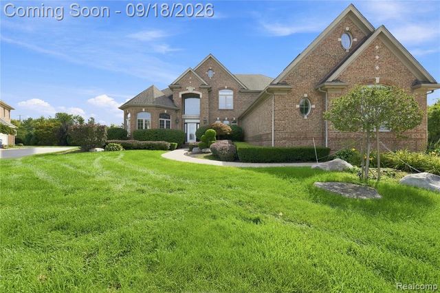 19344 River Valley Drive, Macomb, MI 48044