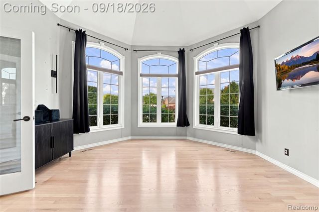 19344 River Valley Drive, Macomb, MI 48044