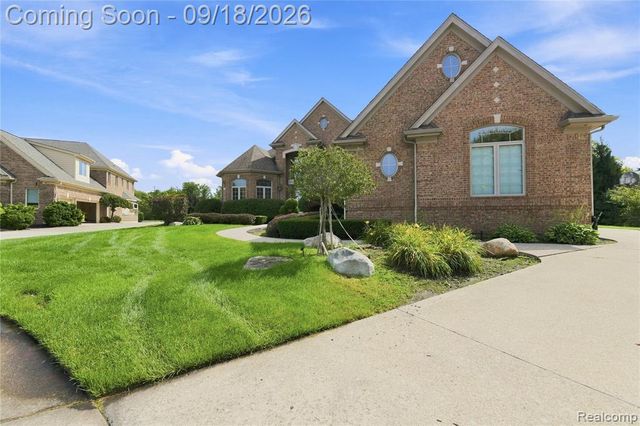 19344 River Valley Drive, Macomb, MI 48044