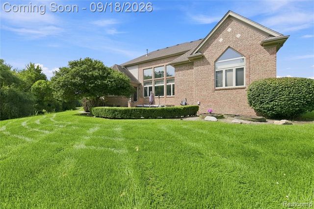 19344 River Valley Drive, Macomb, MI 48044