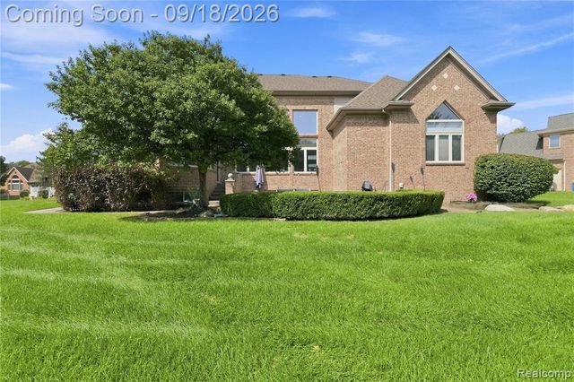19344 River Valley Drive, Macomb, MI 48044