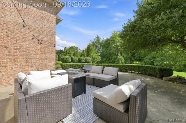 19344 River Valley Drive, Macomb, MI 48044
