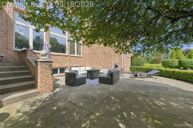 19344 River Valley Drive, Macomb, MI 48044