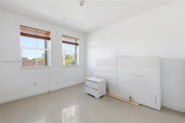 15184 SW 20th St, Miami, FL 33185