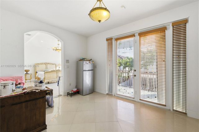 15184 SW 20th St, Miami, FL 33185